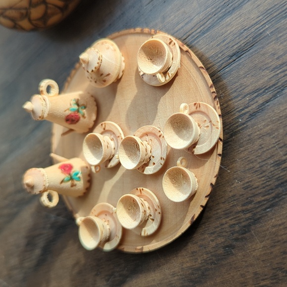 Miniature Tea Set With - Picture 2 of 11